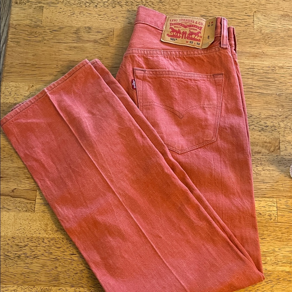 Coral/Red Levi's Jeans